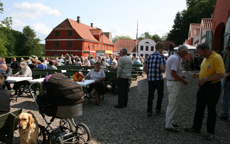 https://toerning-moelle.dk/pinse-morgen-lions-club-vojens/Pinsemorgen på Tørning Mølle - Foto: toerning-moelle.dk