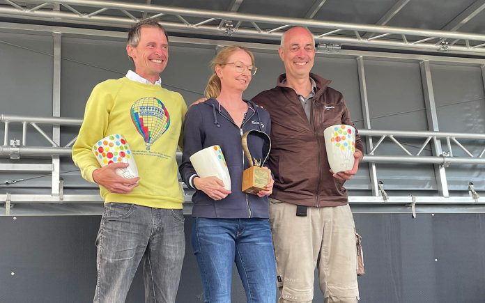 Eskild Paamand, Camilla Sørensen og Christoffer Mundt på podiet - Foto: Haderslev Kommunes facebook