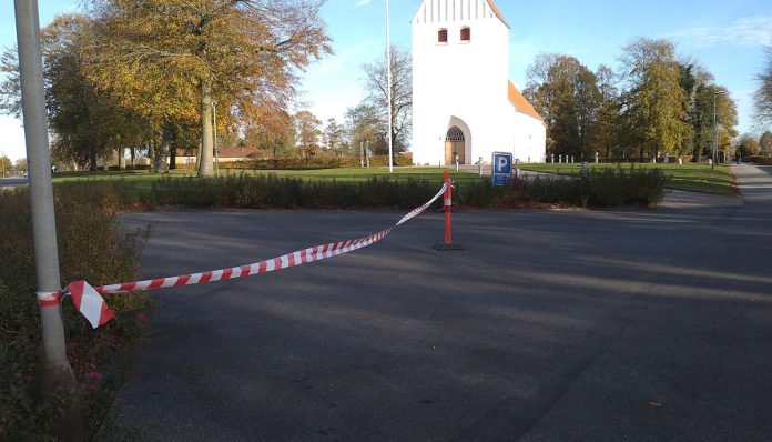 Vojens Kirke er klar til at afspærre parkeringspladser - Foto: René Holm