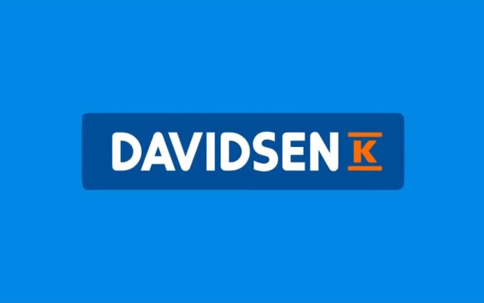 Davidsen har tilføjet et orange K i logoet - Screendump: Davidsen præsentationsvideo